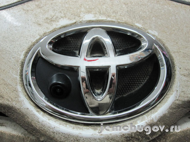 Штатная камера переднего вида  Toyota Verso