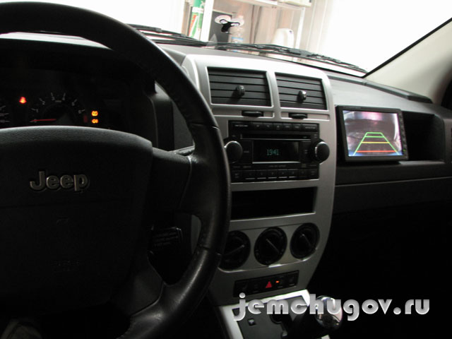 Установка монитора на Jeep Compass