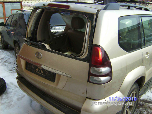 Повреждение двери багажника Prado 120