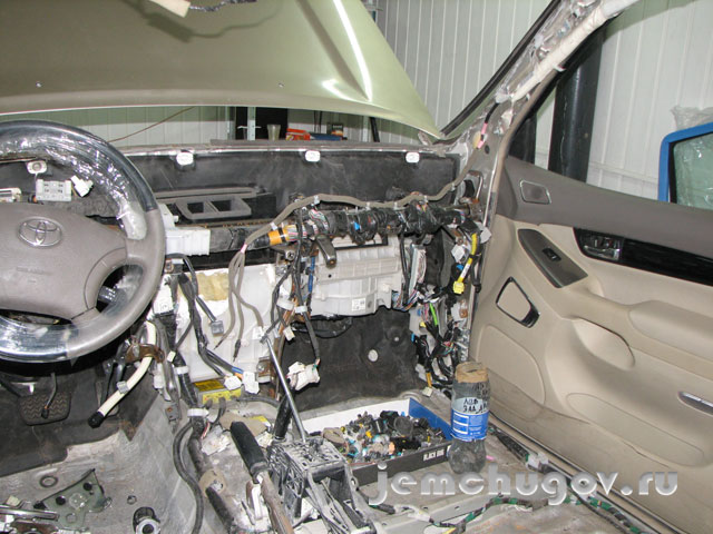 Сборка салона Toyota LC 120